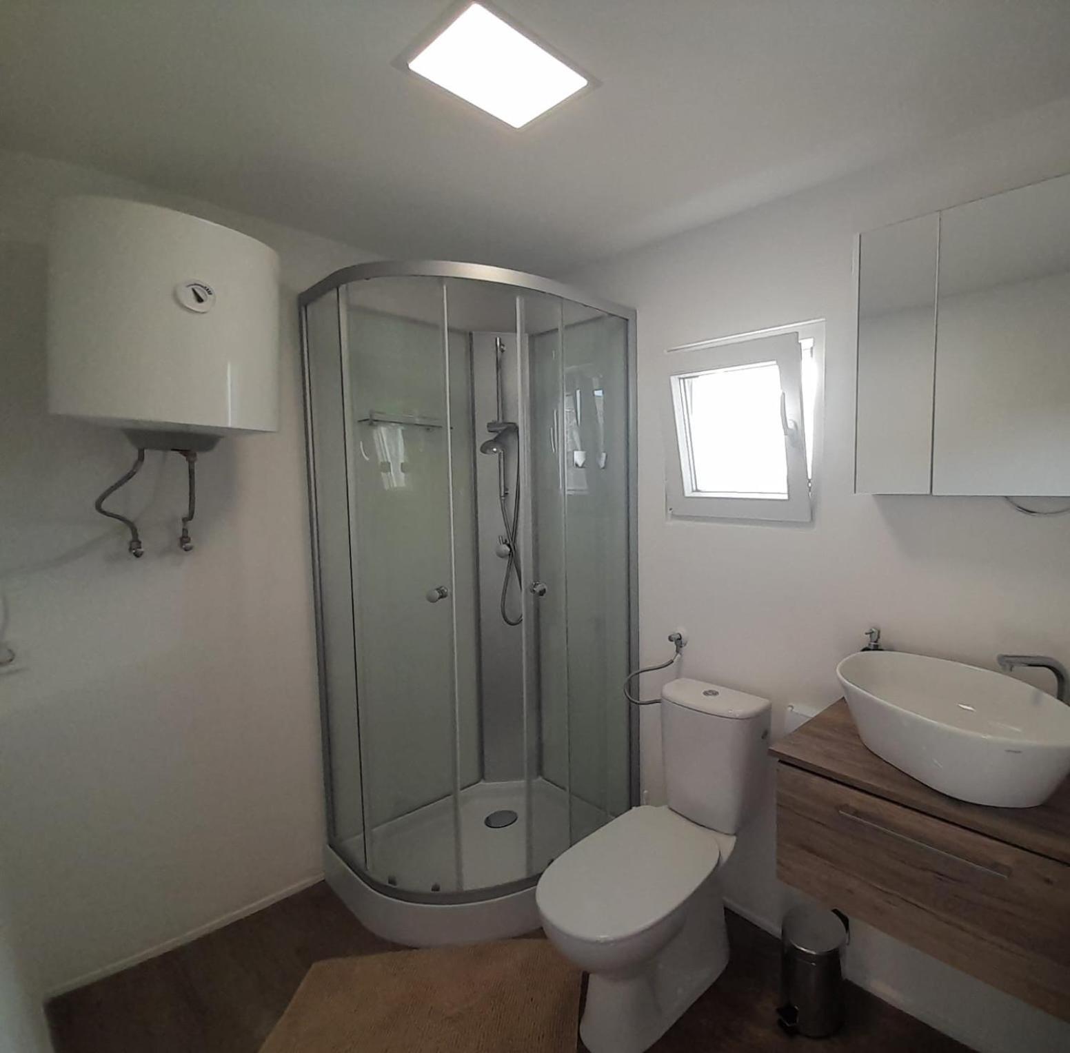 Ferienwohnung Tiny House Lily With Jacuzzi Sveti Filip i Jakov Exterior foto