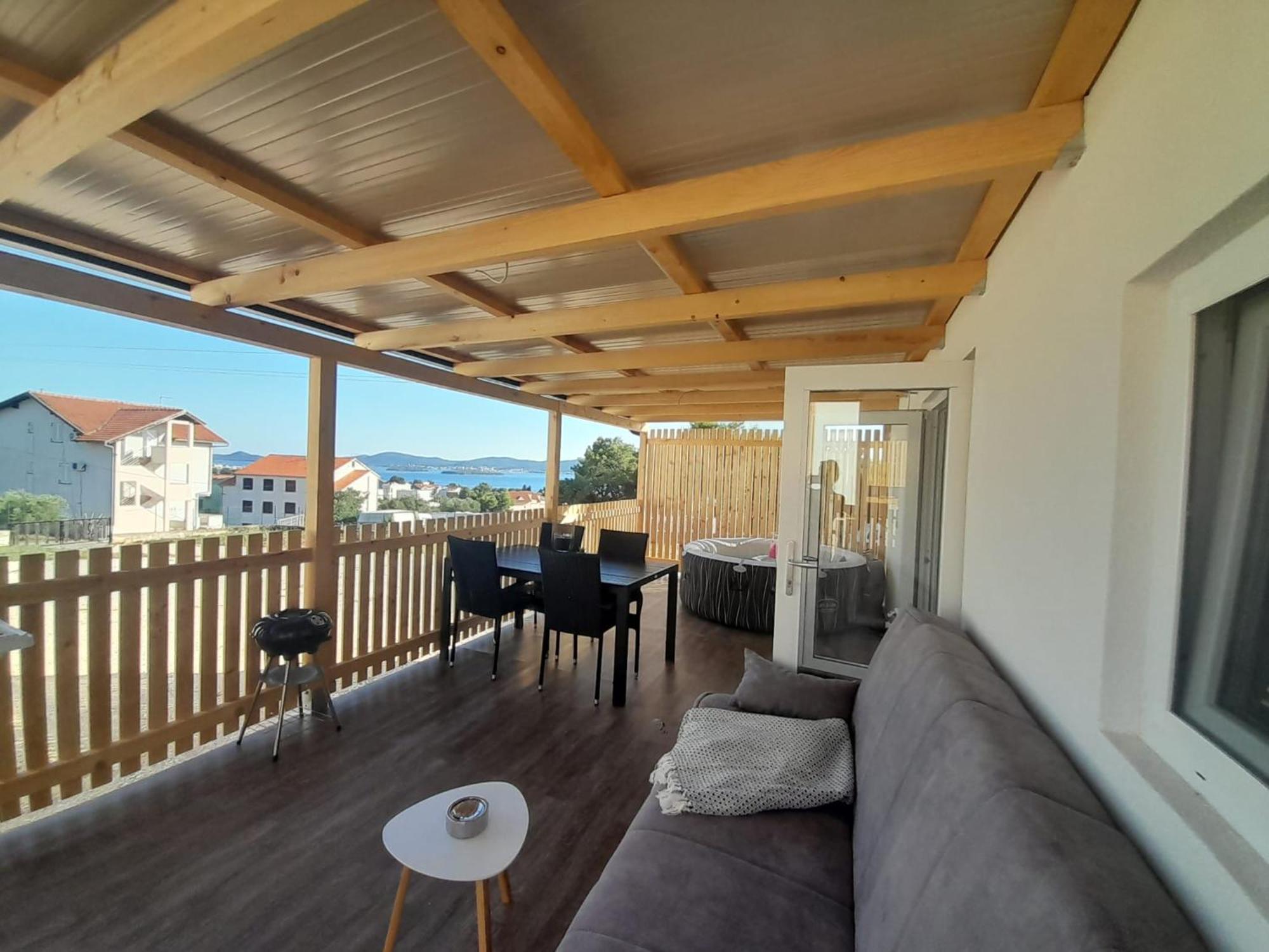Ferienwohnung Tiny House Lily With Jacuzzi Sveti Filip i Jakov Exterior foto